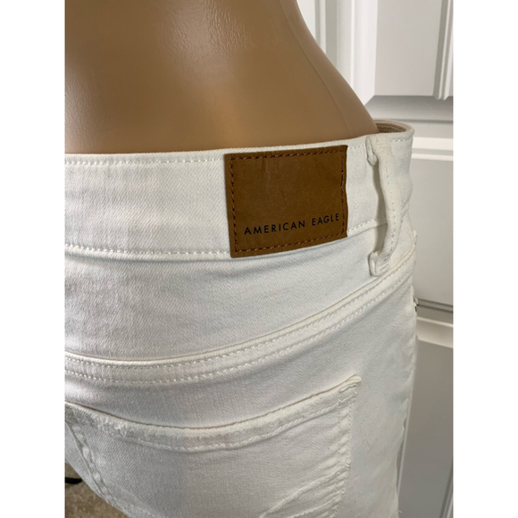 American Eagle Woman's White Denim Distressed Shorts Frayed Size 6 Normcore Y2K - Picture 11 of 14